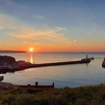 Church Hall & Secret Garden Hideaway At Summer Hills Whitby Esterno foto