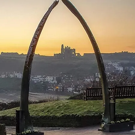 Church Hall & Secret Garden Hideaway At Summer Hills Whitby Esterno foto