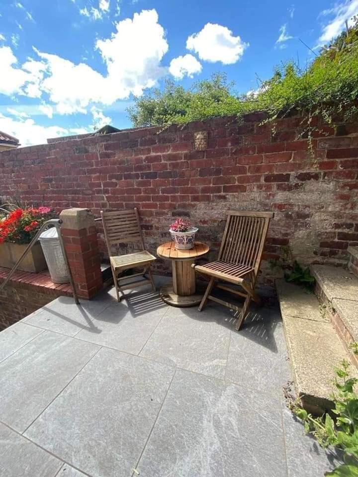 Church Hall & Secret Garden Hideaway At Summer Hills Casa vacanze Whitby
